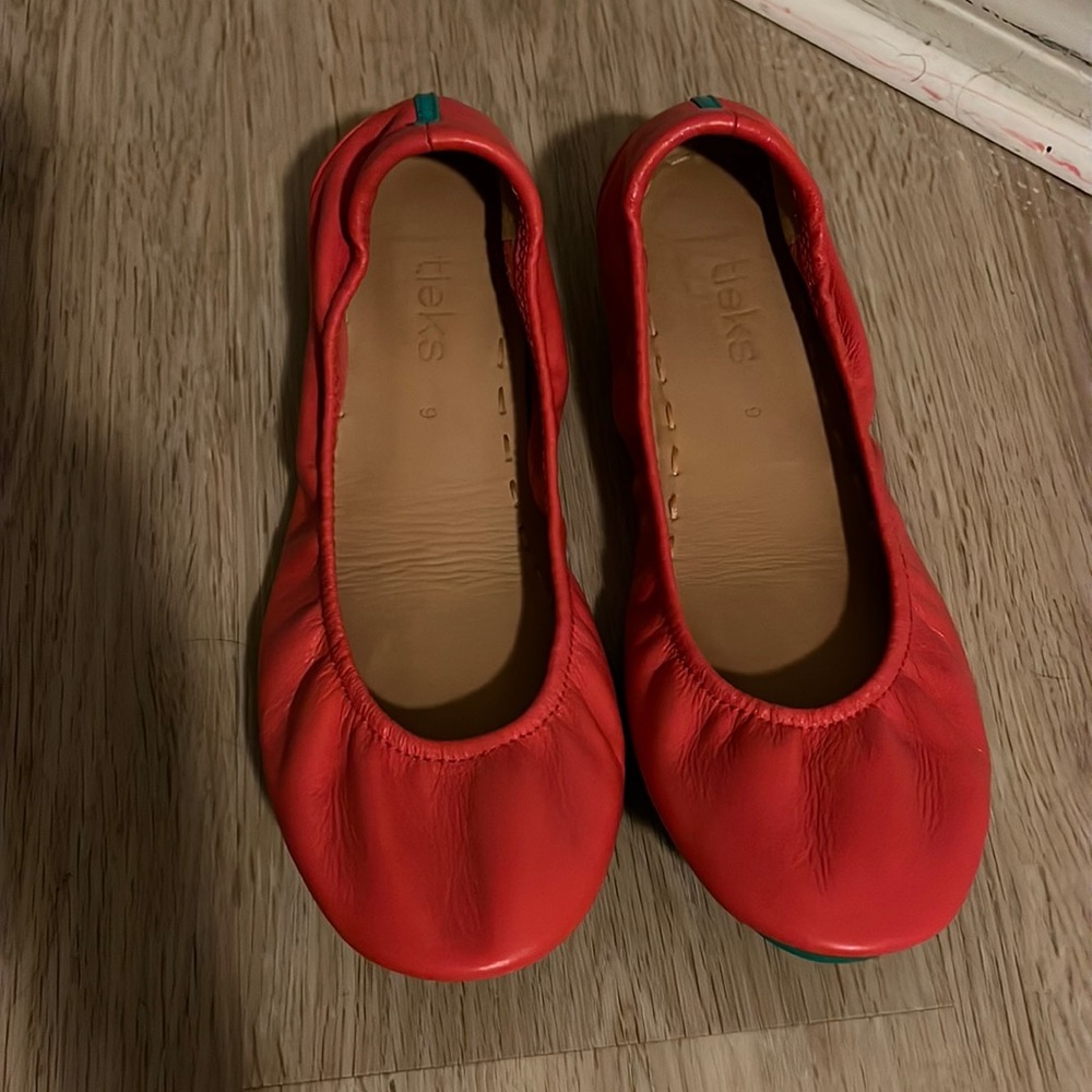 Poppy Tieks